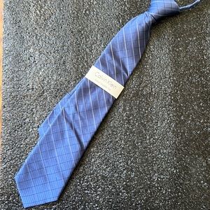 Calvin Klein Zipper boy tie.